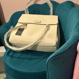 Elegant Cream Handbag
